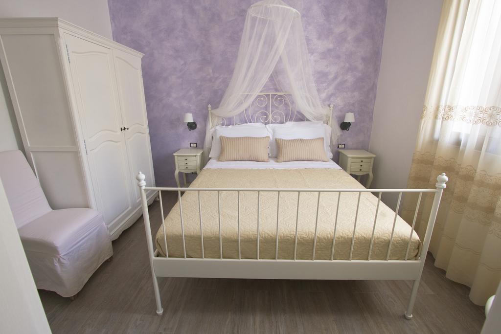 ランペドゥーザ ヴェヌスタス Bed & Breakfast エクステリア 写真